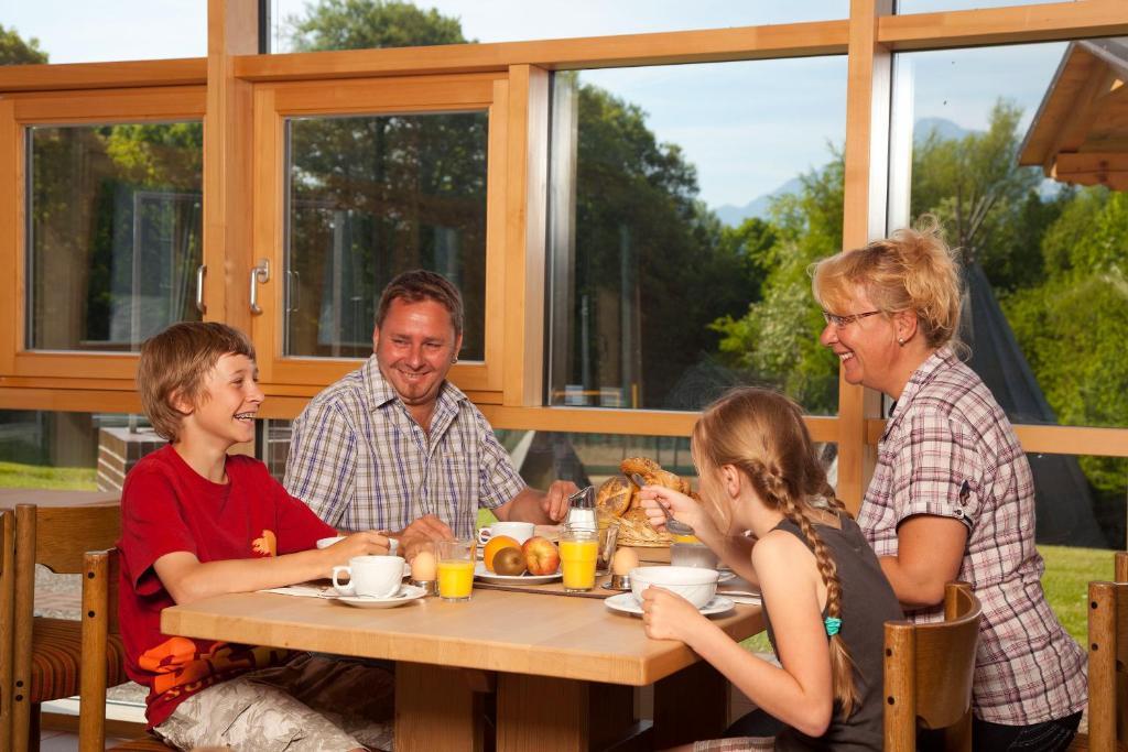 Haus Chiemgau - Kolping-Familienhotel Teisendorf Εξωτερικό φωτογραφία