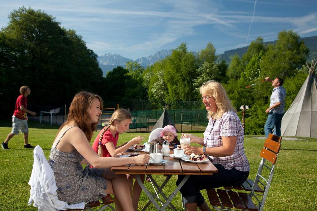 Haus Chiemgau - Kolping-Familienhotel Teisendorf Εξωτερικό φωτογραφία